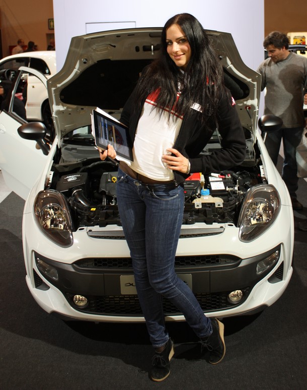 ipad-motorshow-essen-2011-messe-hostess-fotos